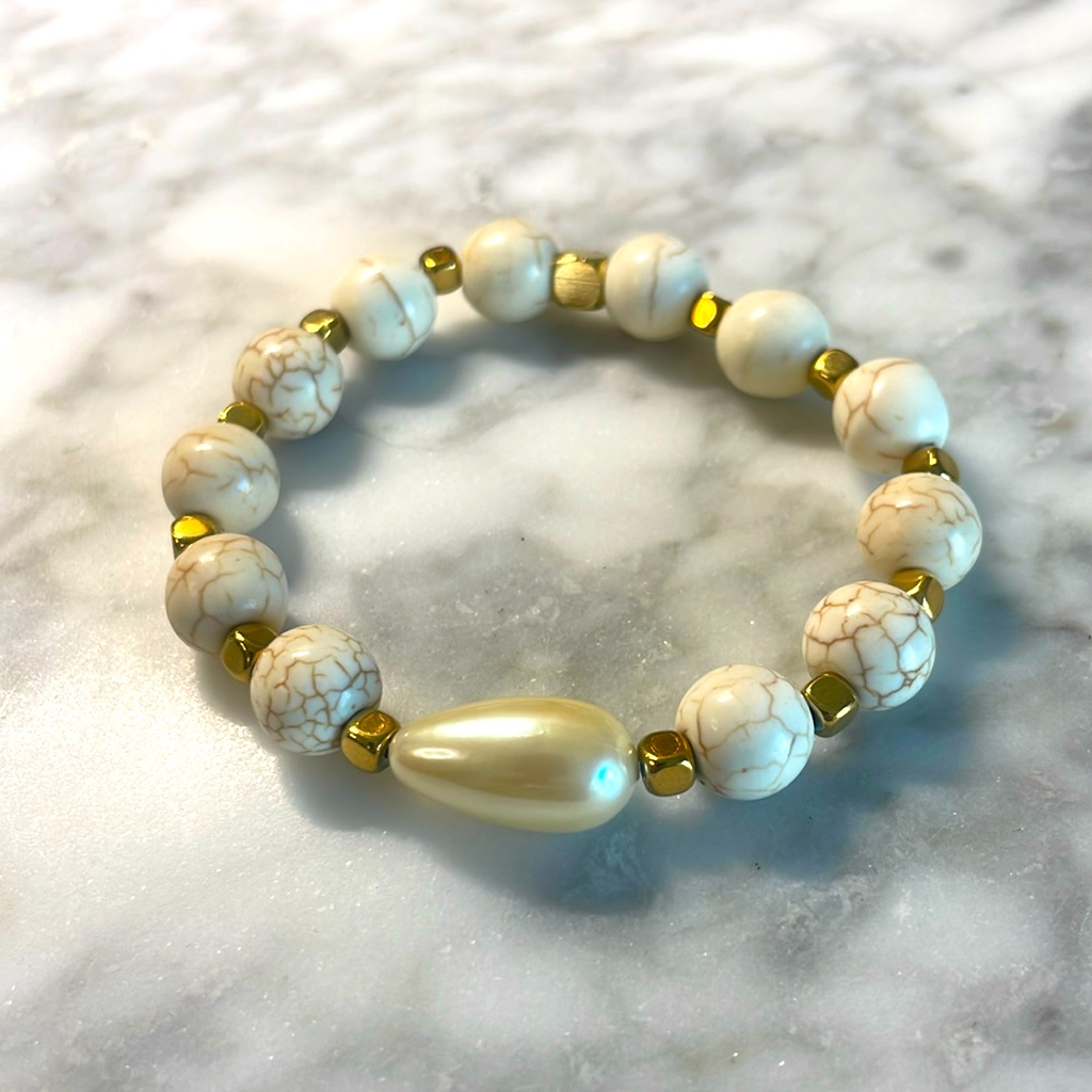 Mother Of Pearl & Howlite Bracelet